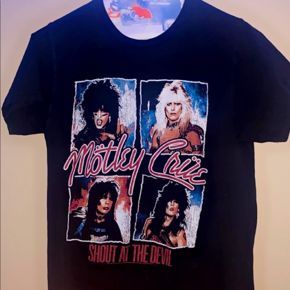 Motley Crüe T - Picture 1 of 2